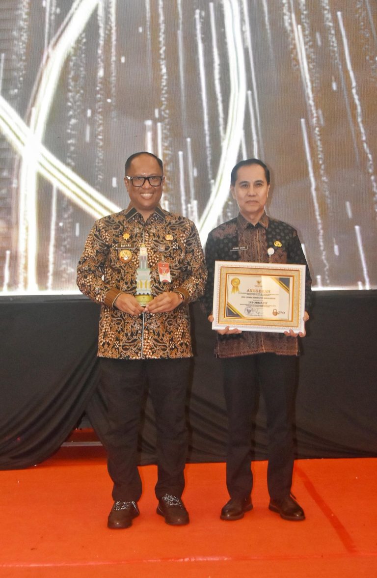 Kabupaten Sarolangun Raih Predikat Informatif Penganugerahan Keterbukaan Informasi Publik 2024