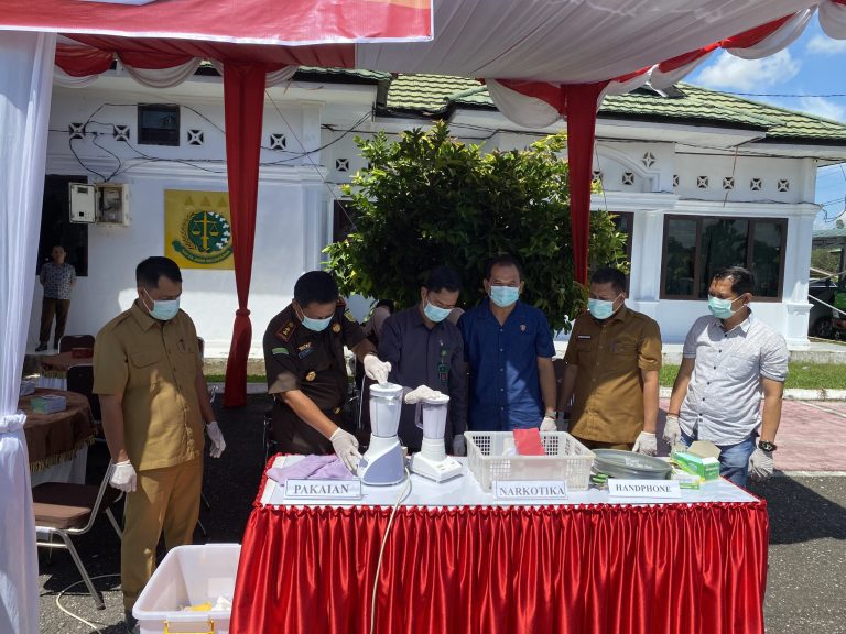 Kejari Sarolangun Musnahkan Sejumlah Barang Bukti, Narkotika Paling Banyak