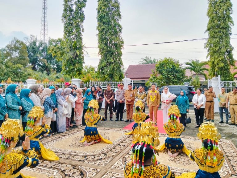 Perdana Masuk Kerja, Wabub Sarolangun Gerry Disambut Hangat