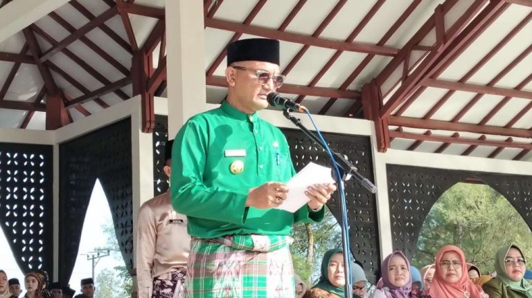 Bupati Sarolangun Hurmin Jadi Irup Hardiknas 2025