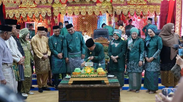 Paripurna HUT ke26 Sarolangun Diramaikan Sejumlah Tokoh