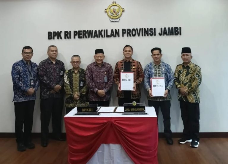 Waka ll DPRD Sarolangun Saksikan Penyerahan LHP BPK di Jambi, Minta Ditindak Lanjuti